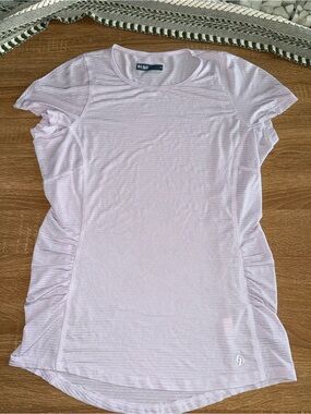 Lija Light Purple Short Sleeve Active Tee size small